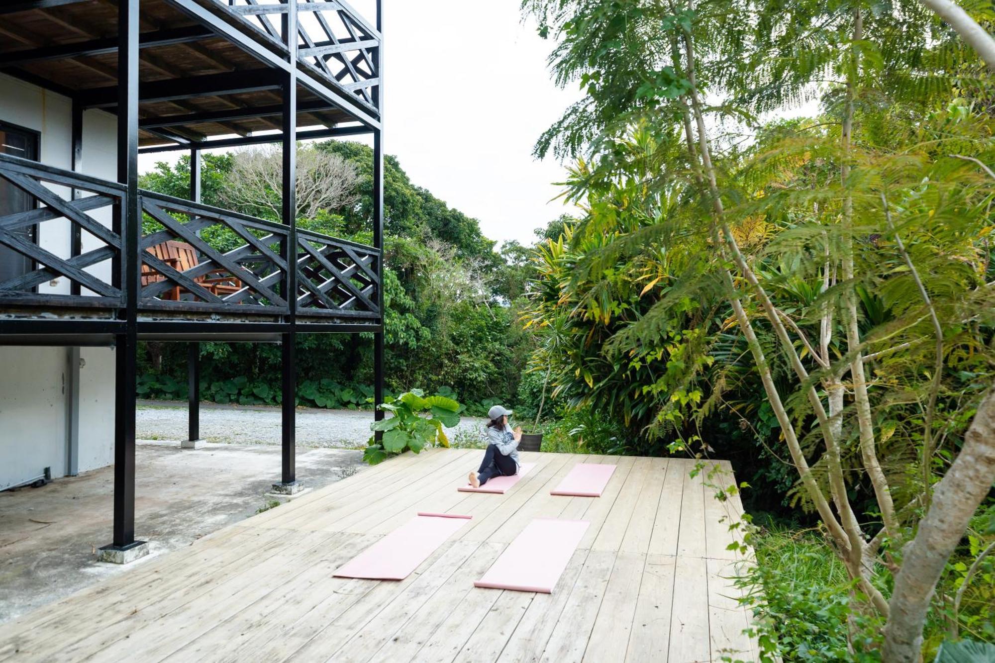 Mambo Hostel Okinawa Motobu Exterior photo